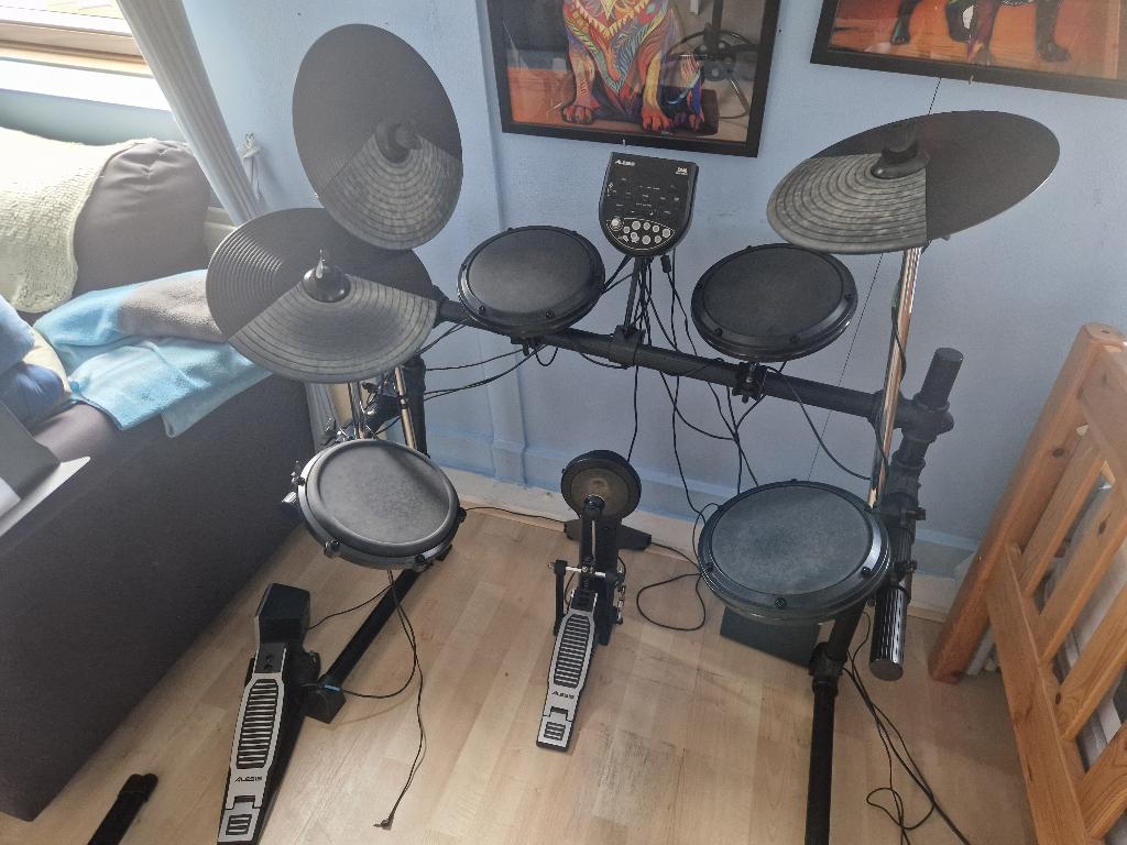 Elektrische Drumstel Alesis DM6, Muziek en Instrumenten, Drumstellen en Slagwerk, Ophalen, Gebruikt, Overige merken, Elektronisch