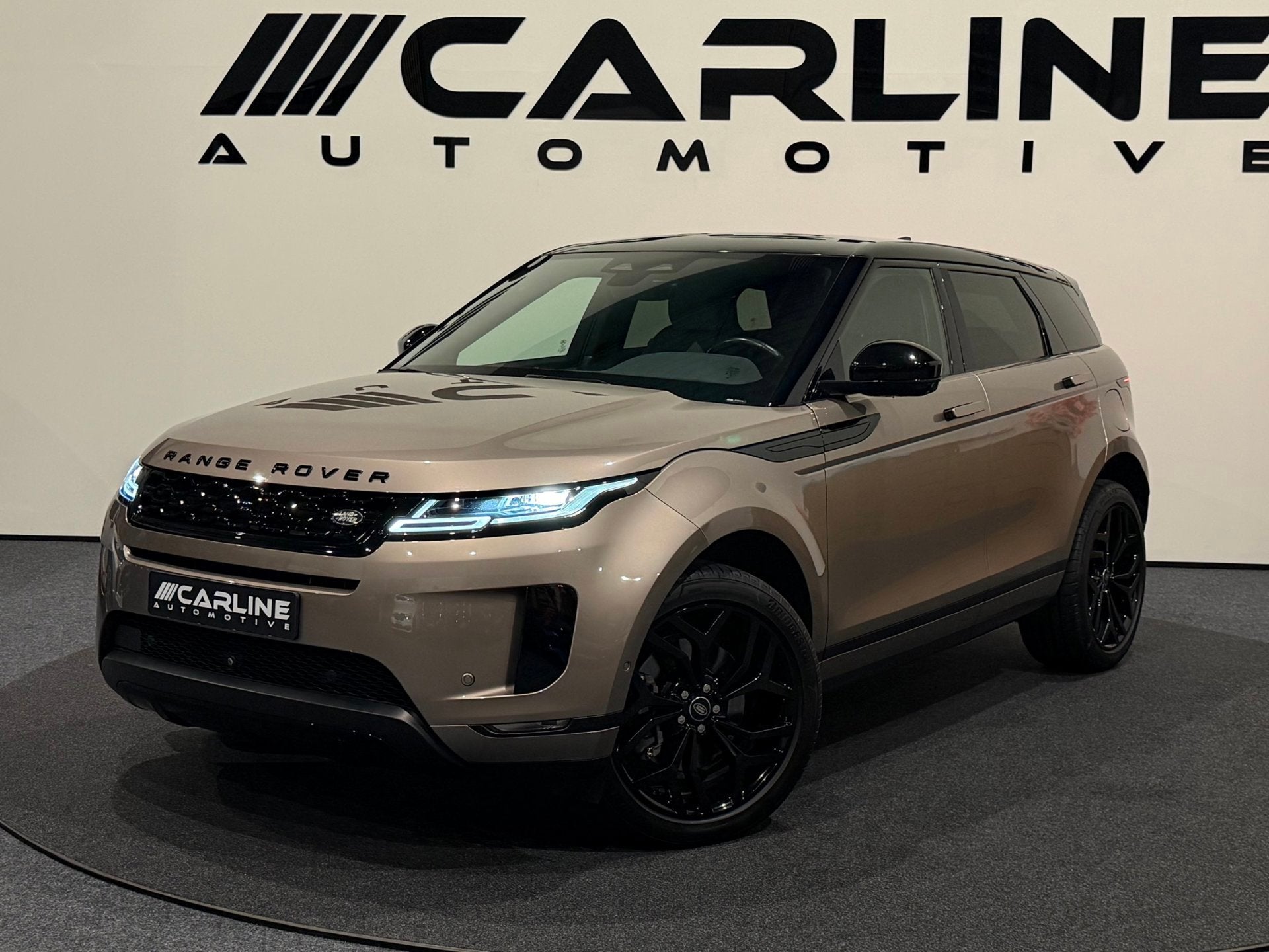 Land Rover Range Rover Evoque 1.5 P300e AWD SE AWD HYBRIDE A, Auto's, Euro 6, Bruin, Hybride Elektrisch/Benzine, SUV of Terreinwagen