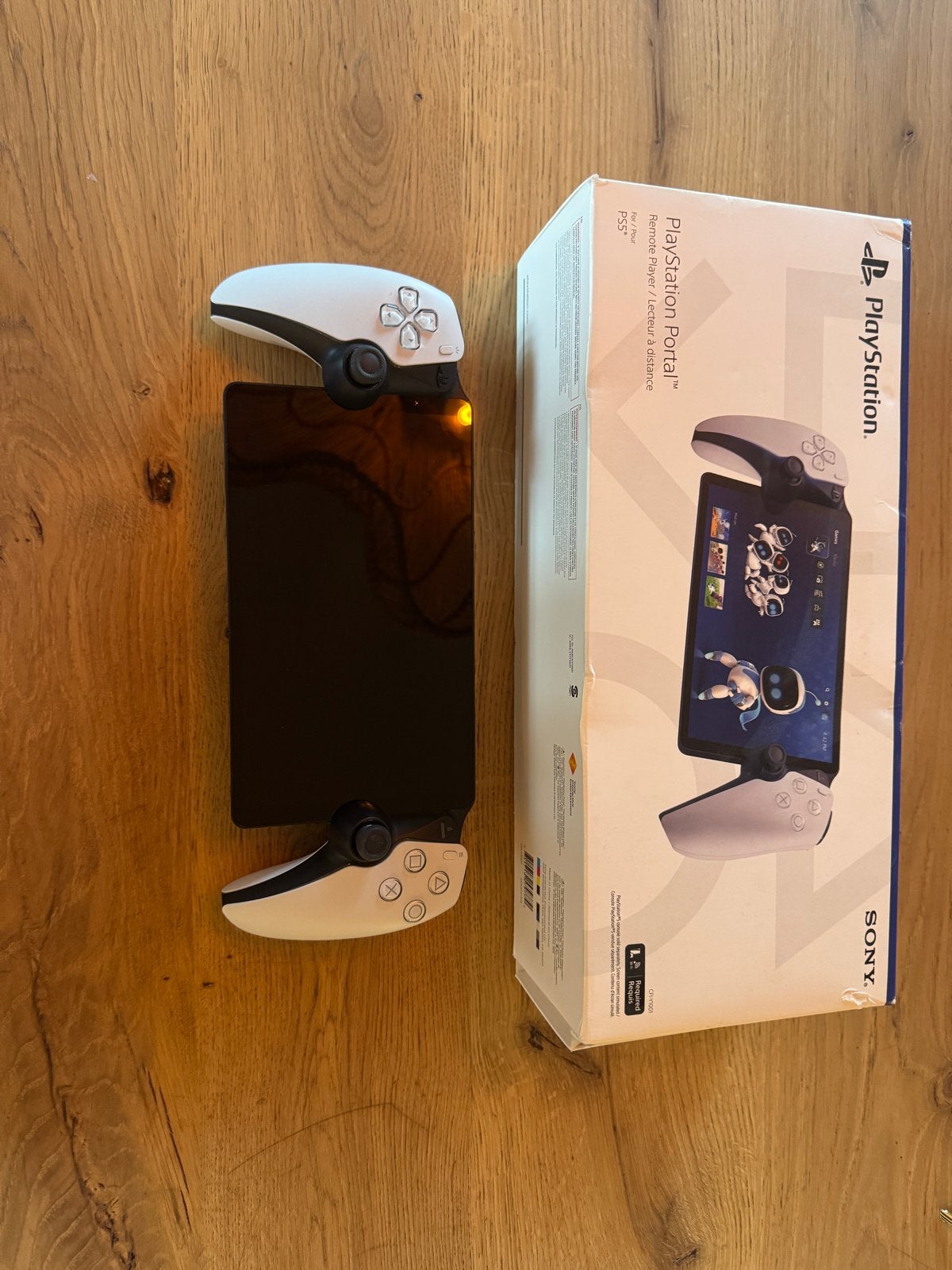 Foto 2 van PlayStation Portal - Zo goed als nieuw