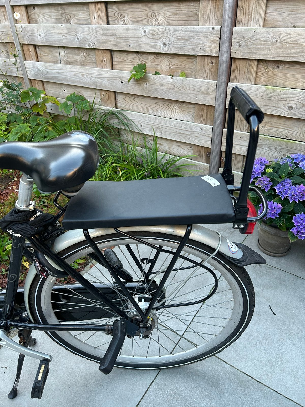 Hooodie Achterzitje Fiets - Zwart, Achterzitje, Voetsteuntjes, Zo goed als nieuw, Ophalen