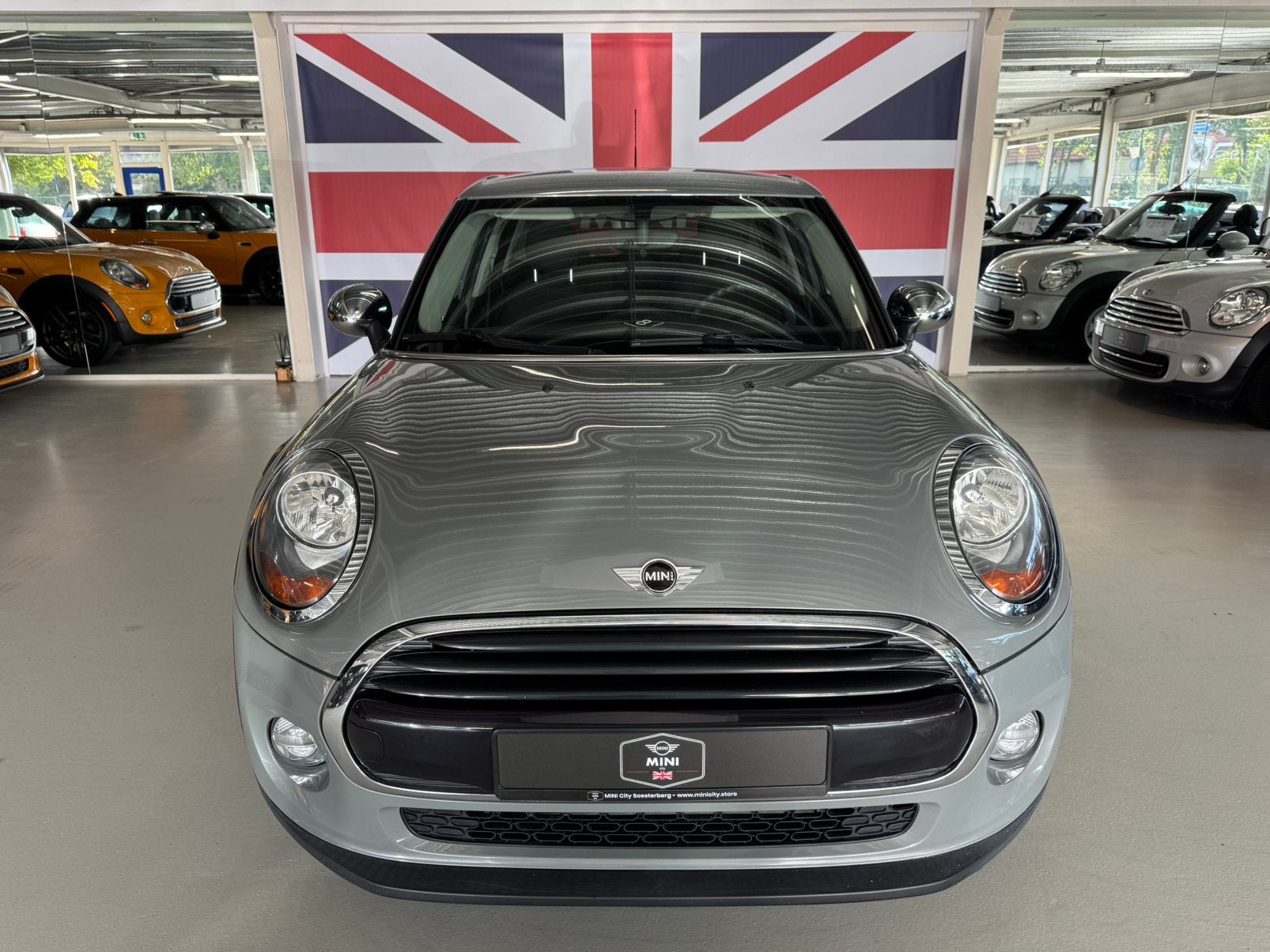Mini 1.5 Cooper 5D 2018 Grijs ( 6 MAANDEN GARANTIE )