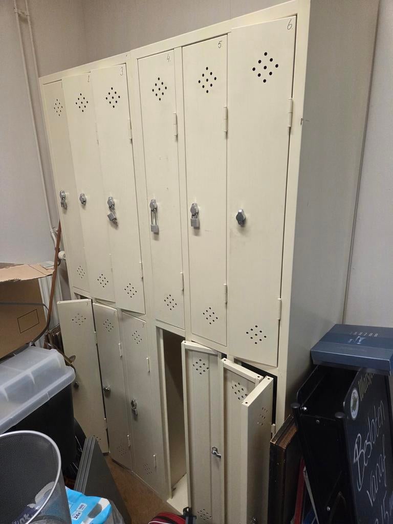 Twee losse delen met 6 lockers, Ophalen, Gebruikt, Industrieel