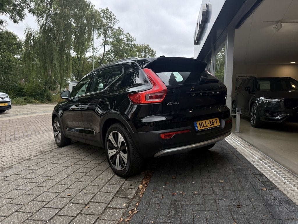 Volvo XC40 T5 Ultimate Bright | 360-Camera | Schuif/-Kantel, 1712 kg, Zwart, Plug-in hybride, Bedrijf