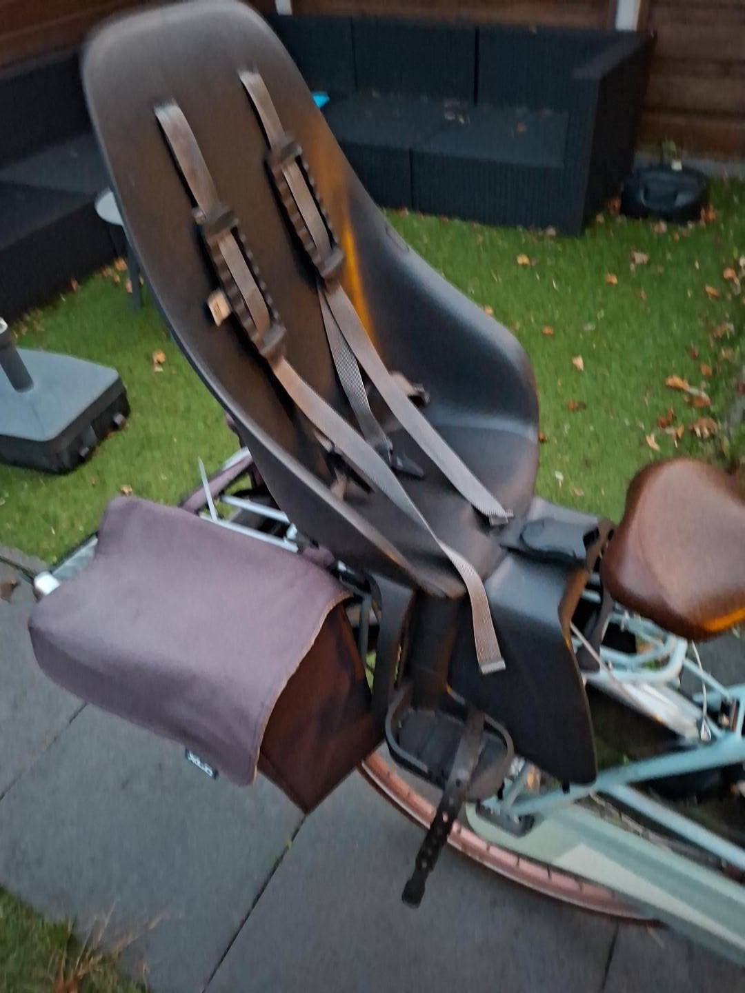 Fietsstoeltje achter met bagagedrager, Ophalen, Gebruikt