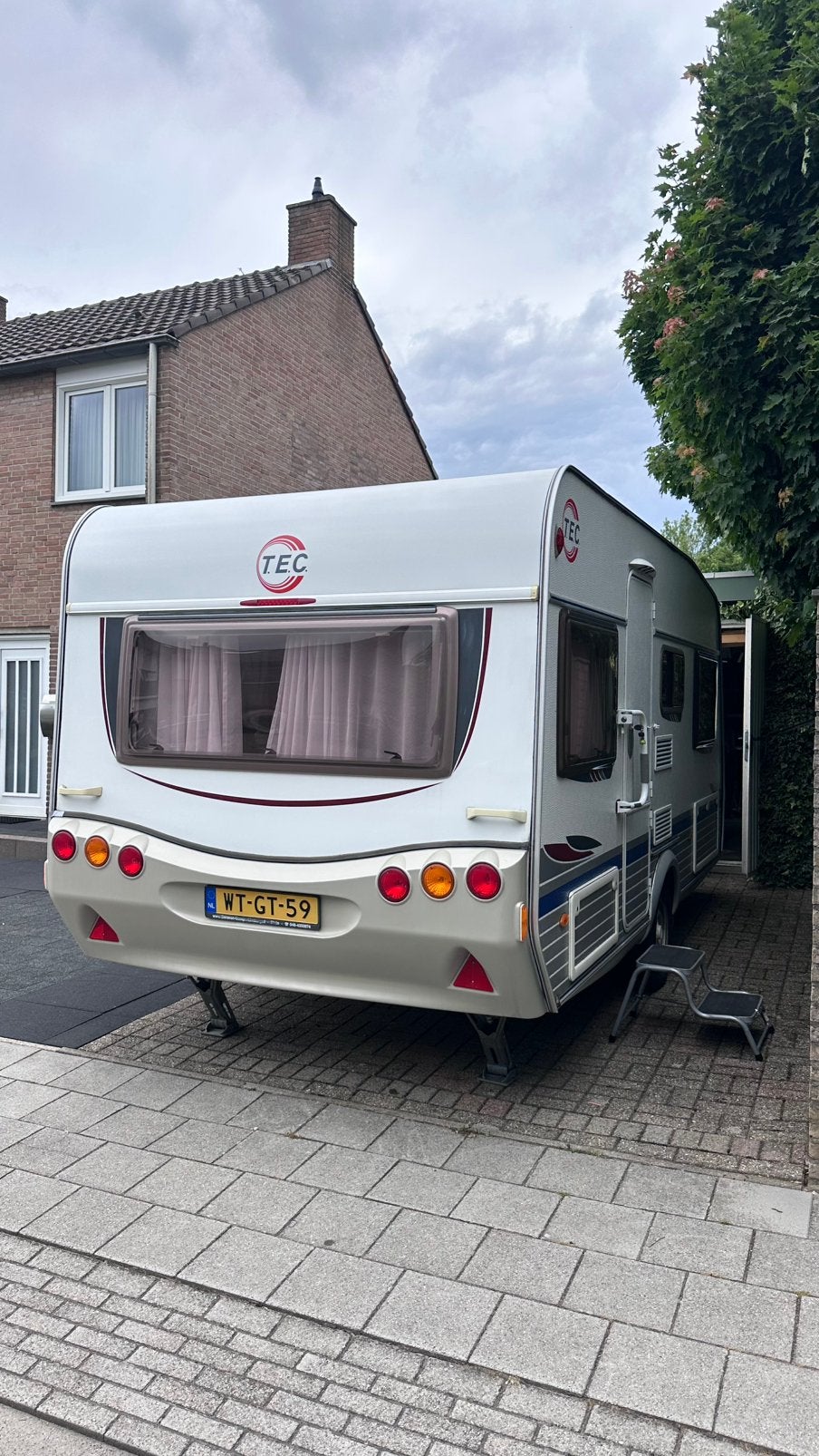 Caravan TEC Travel King 420 DB – Bouwjaar 2006, Caravans en Kamperen, Caravans, Mover, Vast bed, T.E.C., Rondzit
