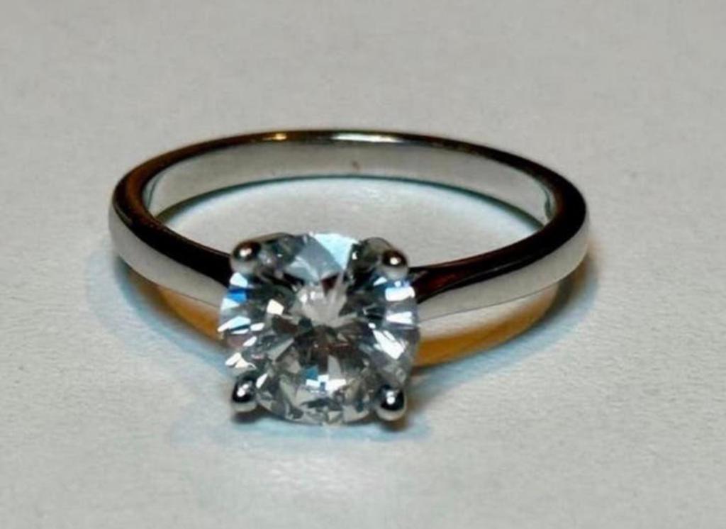Nieuwe gouden ring met VS diamant van 2.10ct en certificaat!, Nieuw, Ophalen of Verzenden, 17 tot 18, Met edelsteen