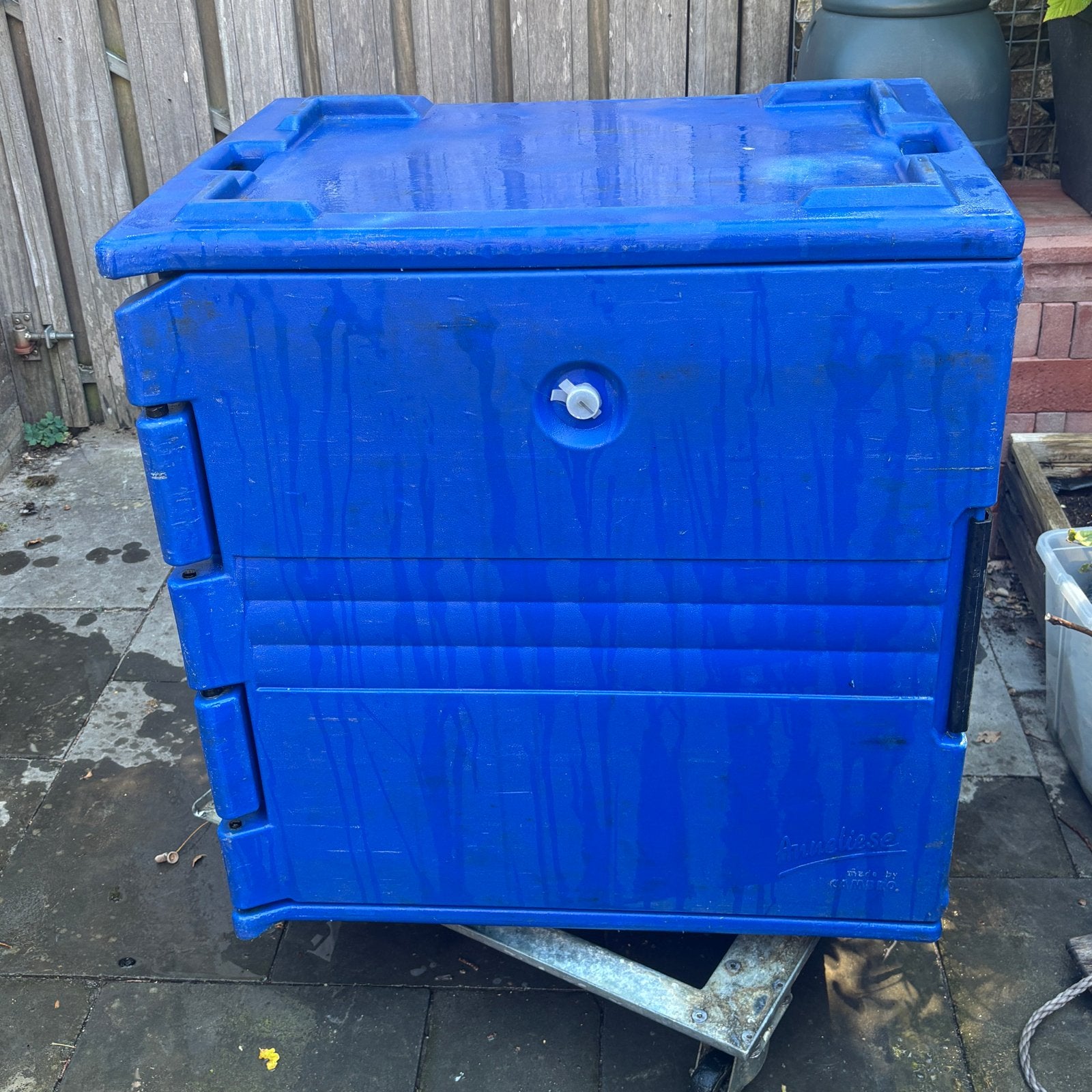 Cambro Koelcontainer - Professionele Isothermische Box, 200 liter of meer, 60 cm of meer, Ophalen, 85 tot 120 cm