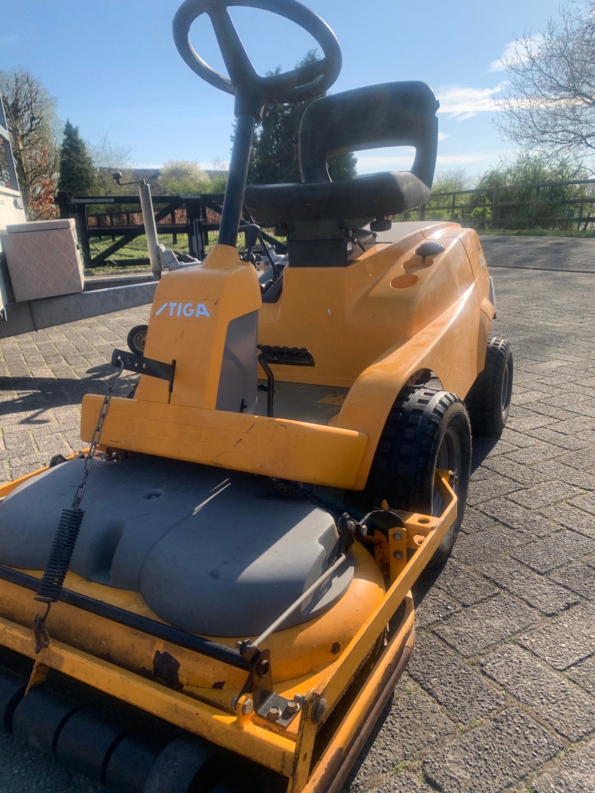 Stiga  villa Senator, Tuin en Terras, Ophalen, Gebruikt, Elektrische starter, Benzine-grasmaaier