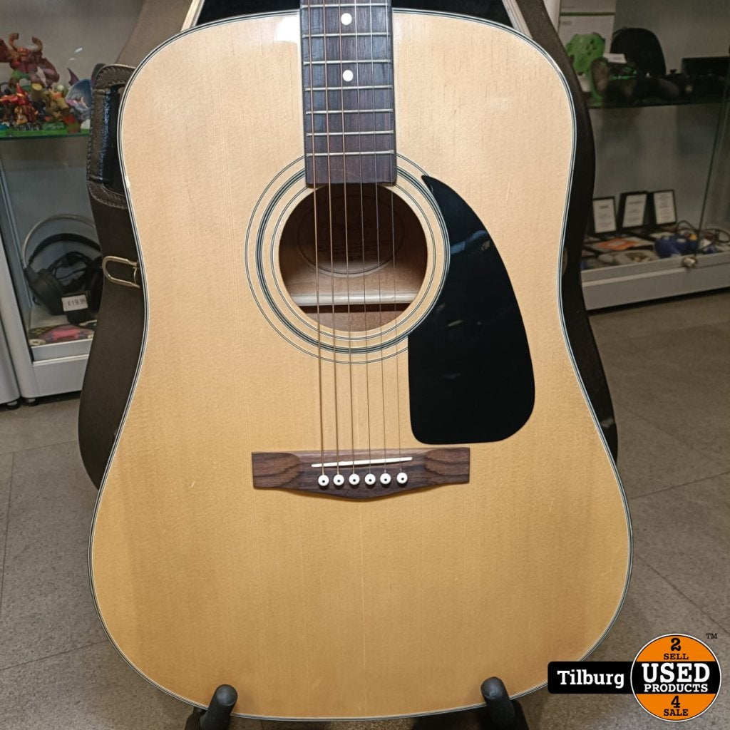 Fender 1996 DG-3 50th aniversary Incl koffer, Fender, Gebruikt, Support@fender.com, 17600 Catalina Street
Los Angeles, CA 90746
USA