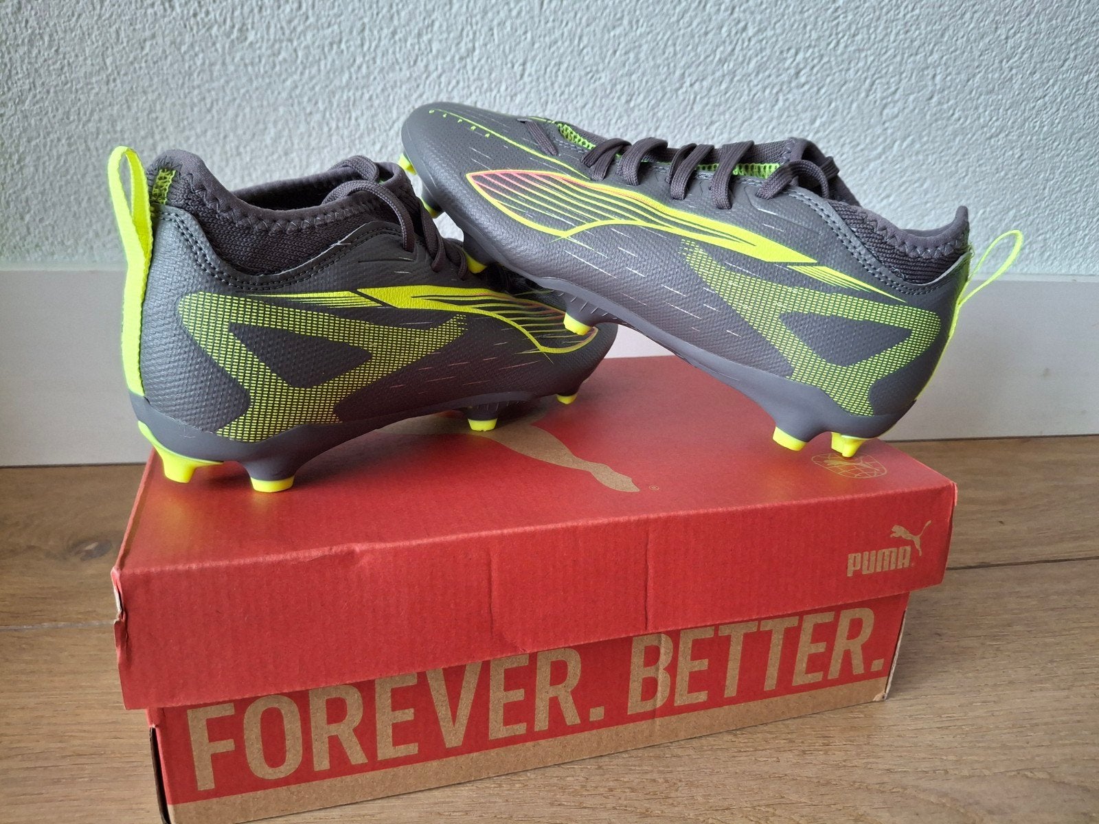 Puma Ultra 5 Match Fg/Ag Jr Voetbalschoenen - Kinderen, Sport en Fitness, Ophalen of Verzenden, Nieuw, Schoenen