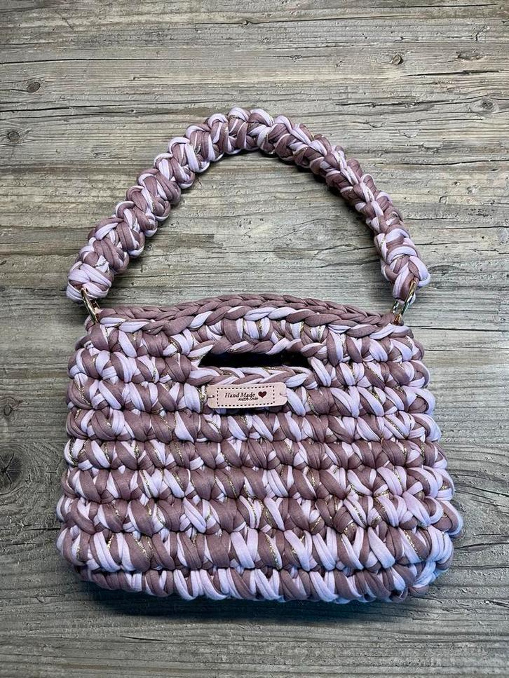 Gehaakte handtas oudroze en taupe met goudkleurig draad, Ophalen of Verzenden, Nieuw, Roze, Handtas