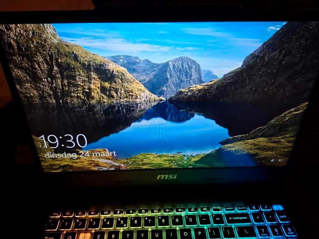 MSI Cyborg 15 (RTX5060)B2RWFKG-227NL - 15.6 inch, 15 inch, Ophalen of Verzenden, Zo goed als nieuw, Gaming