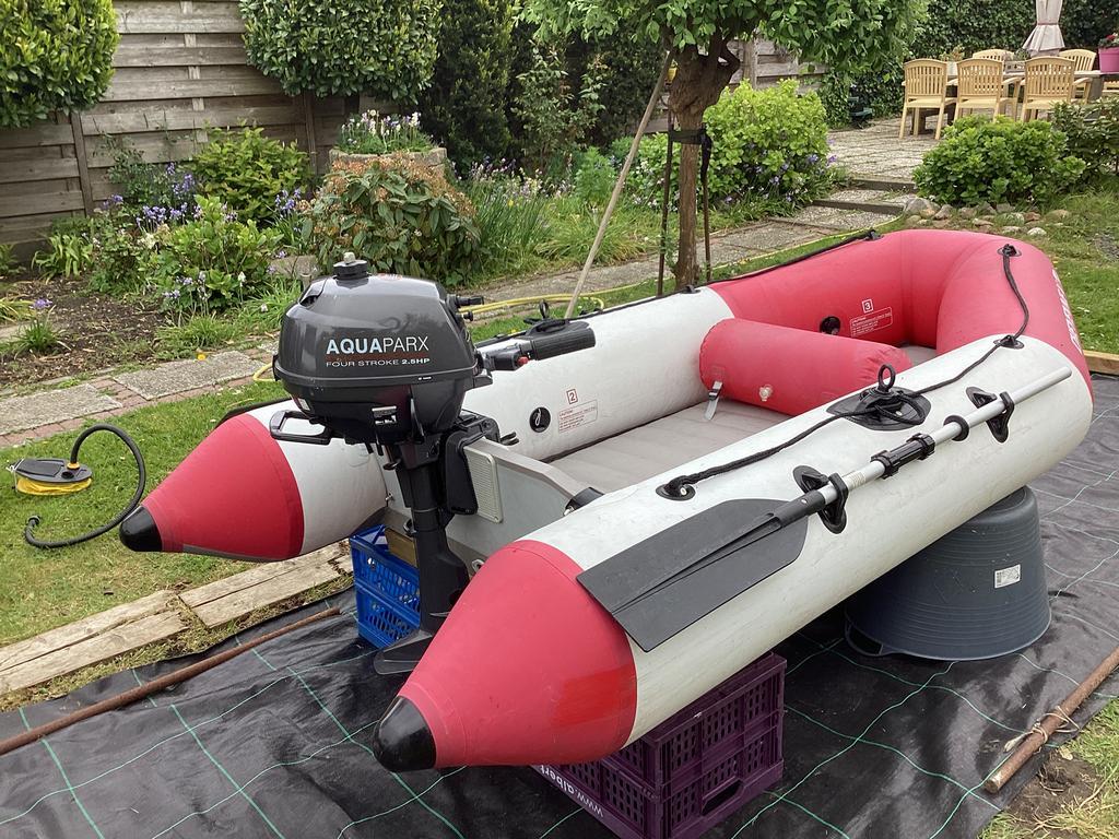 CHEYENNE V 300 met 2,5 pk 4 tact motor, Ophalen, Airdeck, Zo goed als nieuw, Benzine