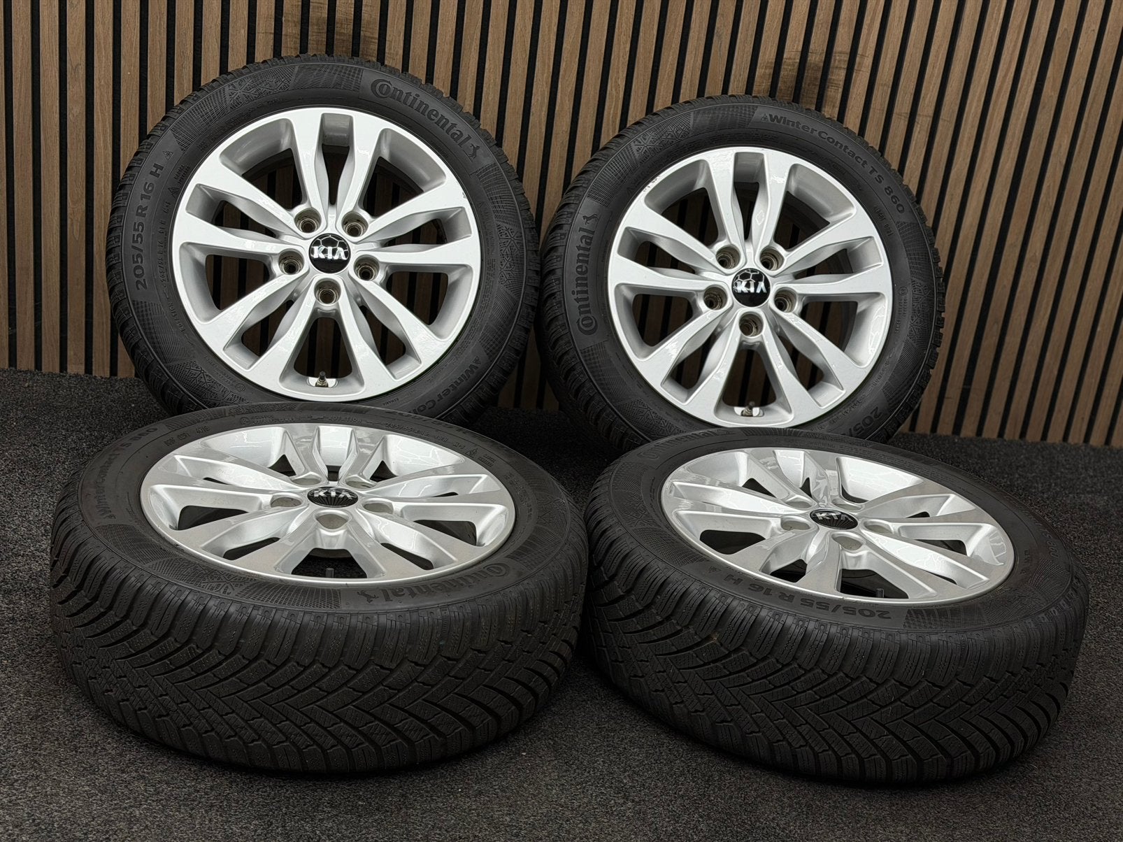 WINTER! Originele 16 inch Kia Ceed 5x114.3 ET50 Continental, Ophalen, 16 inch, ., Banden en Velgen