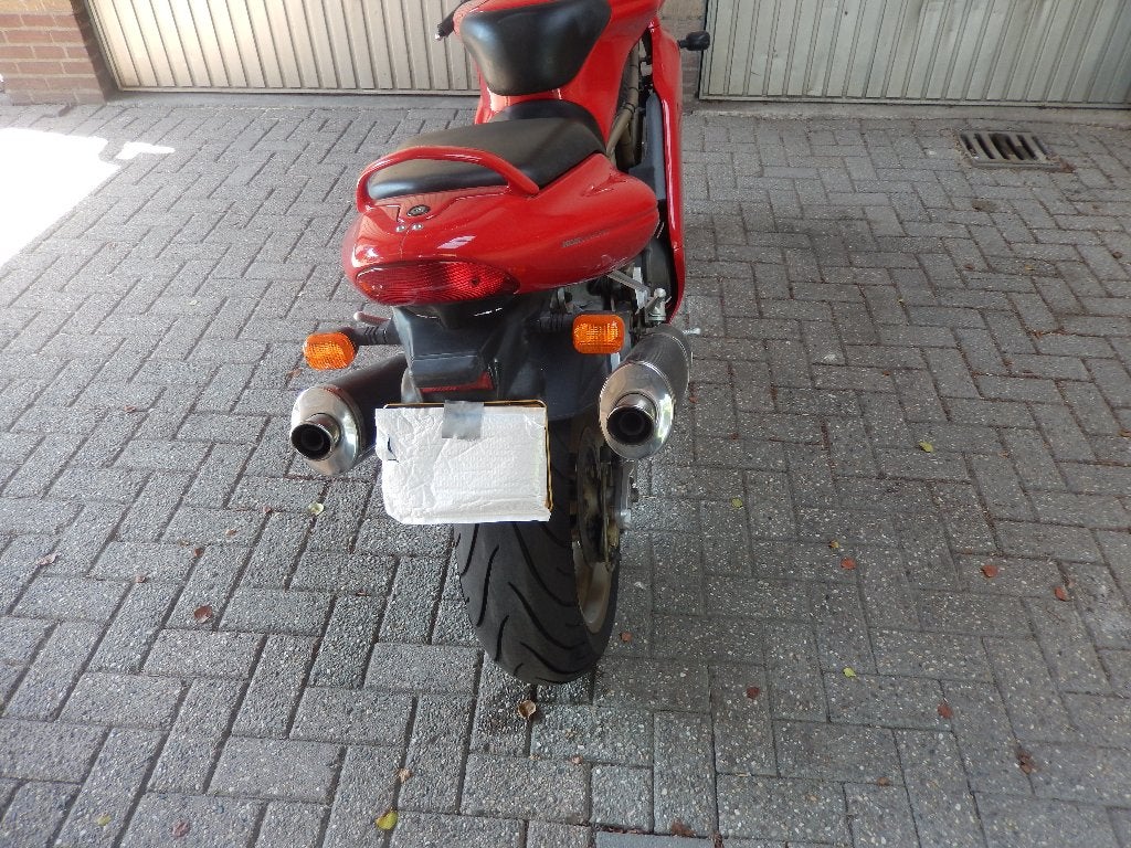 motor rood, Motoren, 2 cilinders, Sportuitlaat, Occasion, Motorrijbewijs A