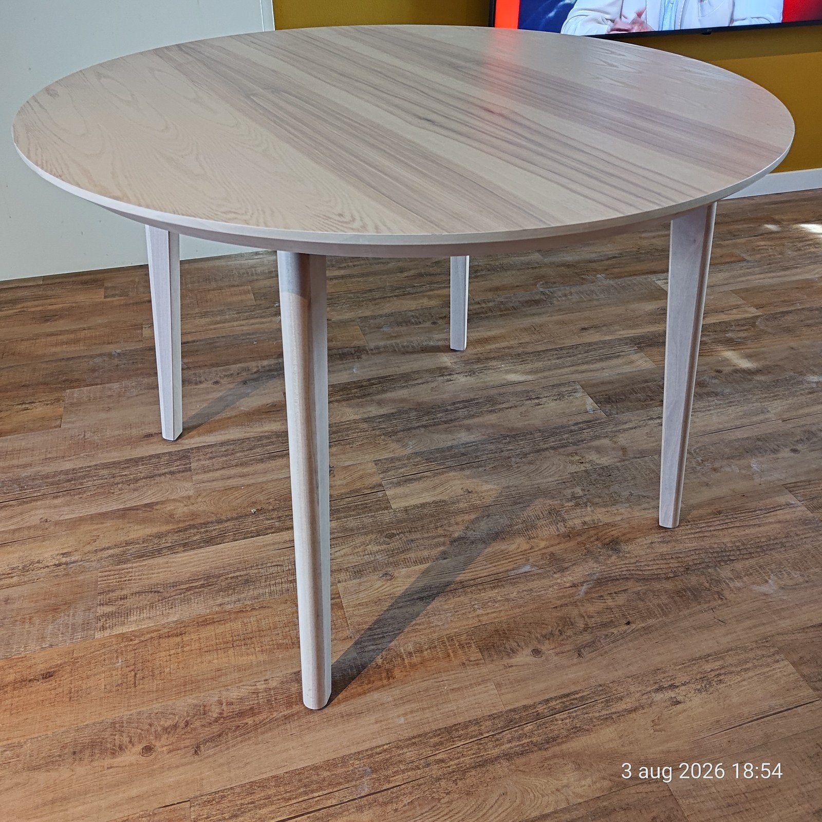 IKEA Lisabo eettafel 105 cm - Zo goed als nieuw, Huis en Inrichting, Ophalen, Zo goed als nieuw, Vier personen, 100 tot 150 cm