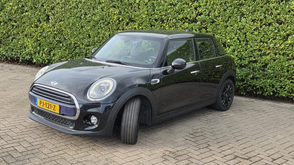 MINI Mini 5-deurs (F55) 1.5 136pk Aut Cooper, 136 pk, Gebruikt, Euro 6, Origineel Nederlands