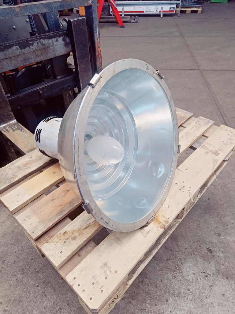 Vintage Industriële Gasontladingslampen 4 stuks, Ophalen, Gebruikt, 200 tot 500 watt, Lamp met armatuur