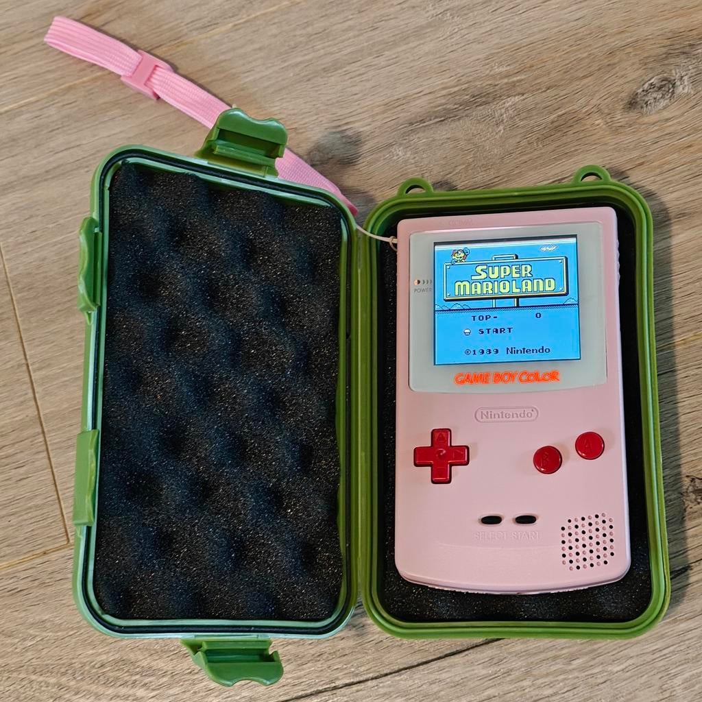 Custom Gameboy color IPS screen new capacitors, Spelcomputers en Games, Spelcomputers | Nintendo Game Boy, Ophalen of Verzenden