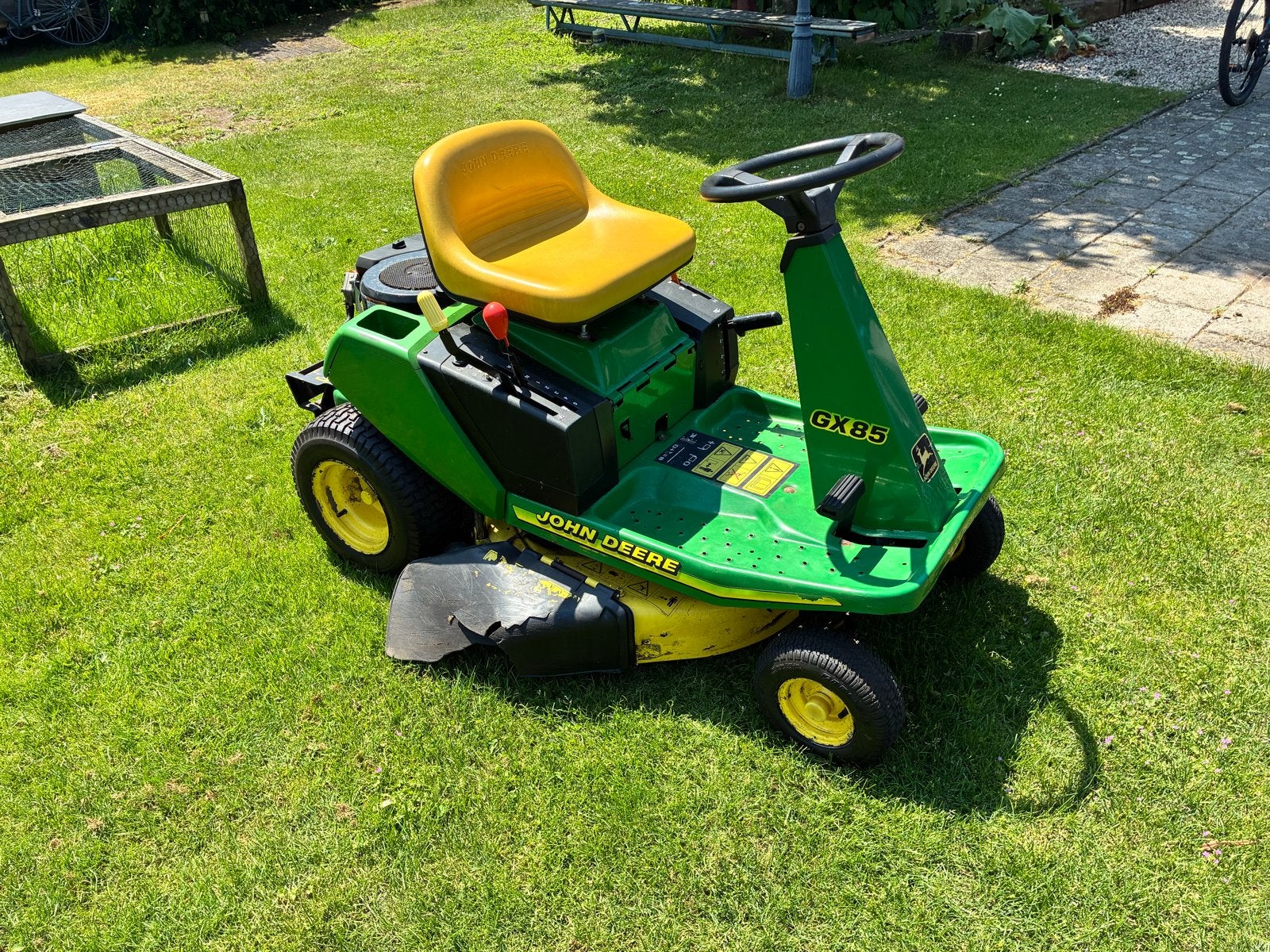 Zitmaaier John Deere GX85 -, Tuin en Terras, Grasmaaiers, Ophalen, Cirkelmaaier, Gebruikt, Versnellingen