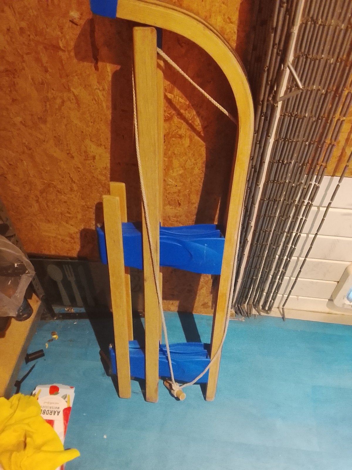Houten slee met rugleuning - nog in topkwaliteit, Kinderen en Baby's, Ophalen of Verzenden
