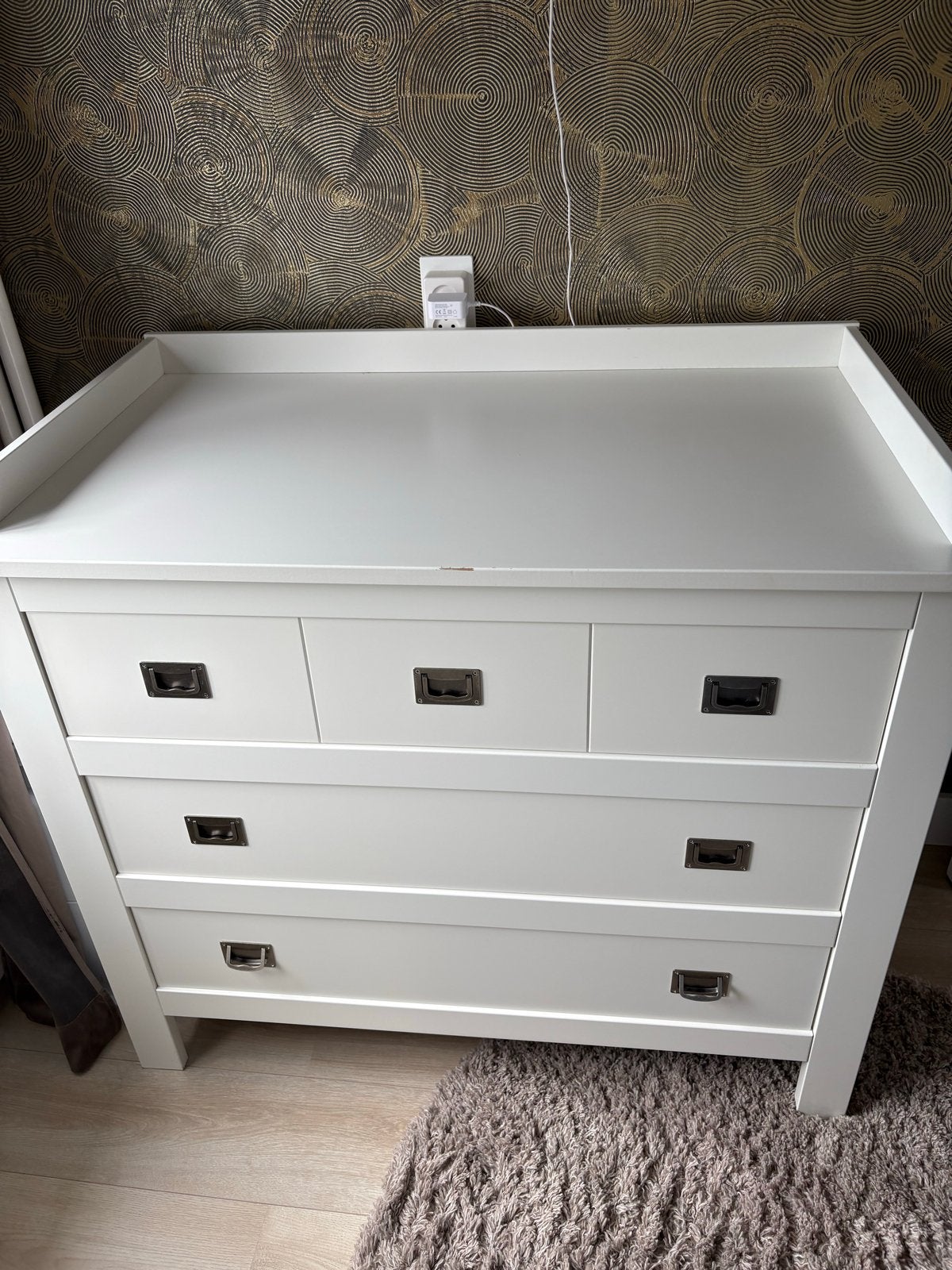 Witte Commode met Lades en Opstaande Rand, Ophalen, Gebruikt, 50 tot 70 cm, 75 tot 100 cm