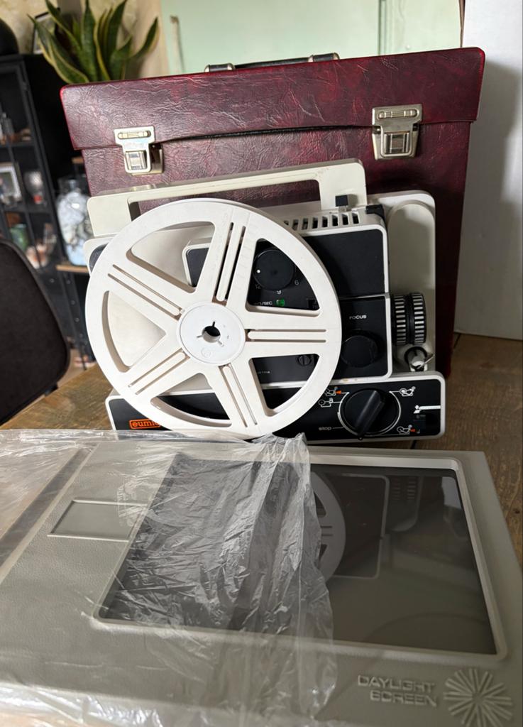 Eumig Mark S 807 D Super 8 projector, Ophalen, 8mm film