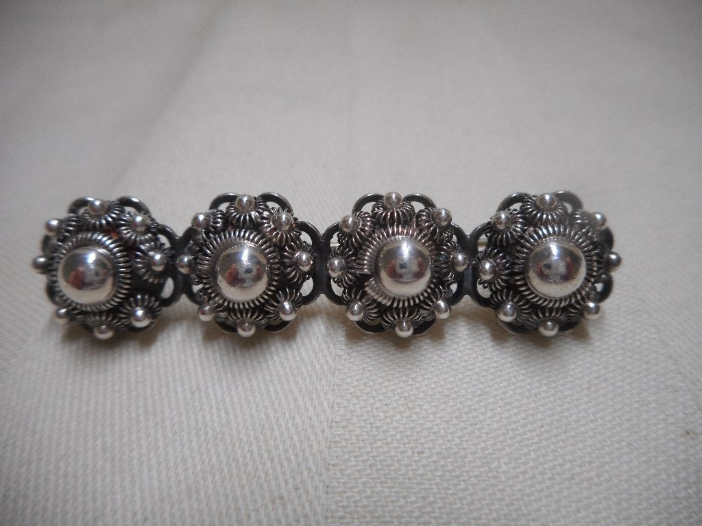 Zilveren Zeeuwse knoppen broche nr.335