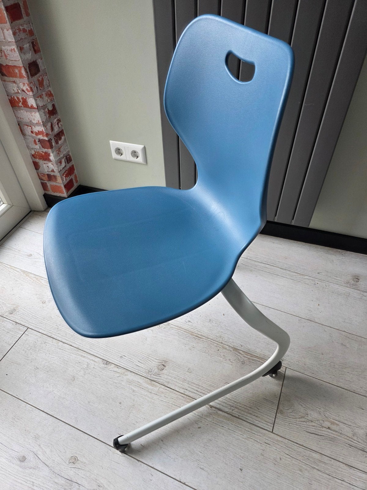 Gispen stoel - Blauw, in goede staat, Ophalen, Blauw, Kunststof, Gebruikt