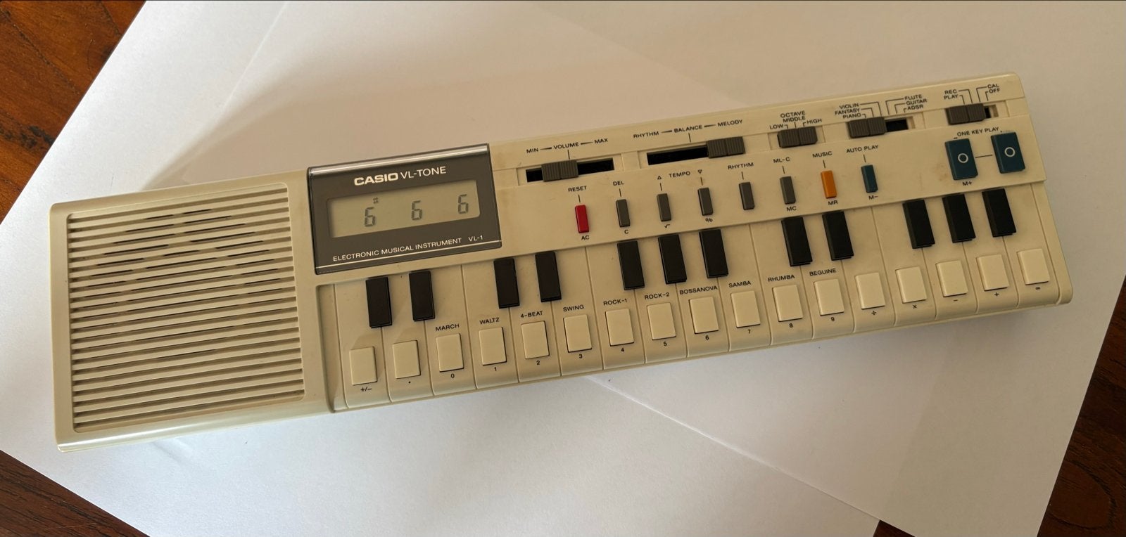 Casio VL-Tone VL-1 Synthesizer met hoes, Muziek en Instrumenten, Keyboards, Ophalen of Verzenden, Gebruikt, Overige aantallen