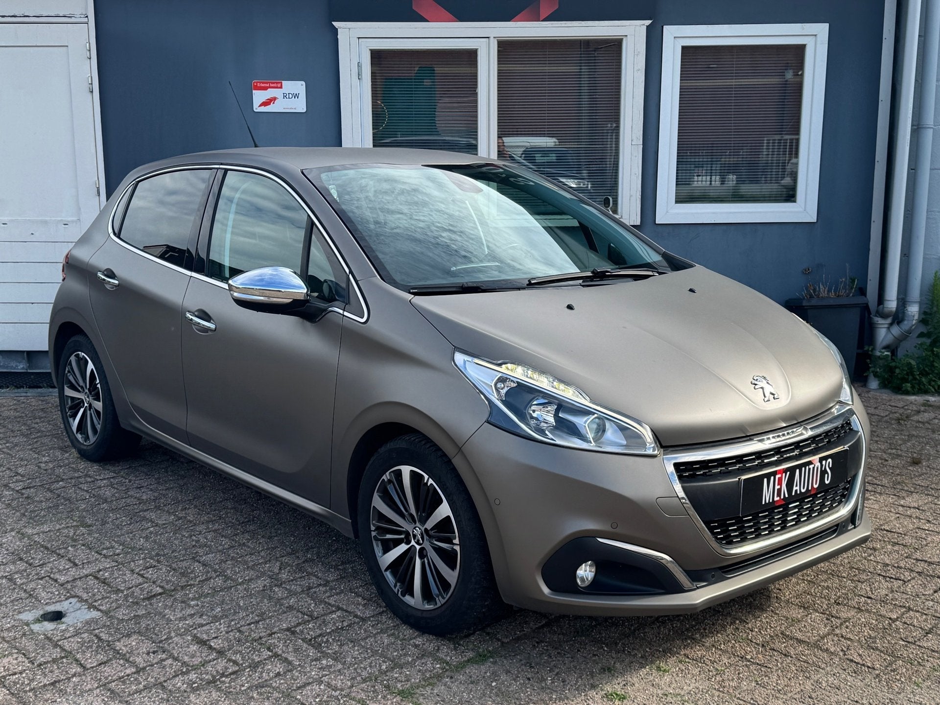 Foto 14 van Peugeot 208 1.2 PureTech Allure|Carplay|Navi|Cruise|Climate|