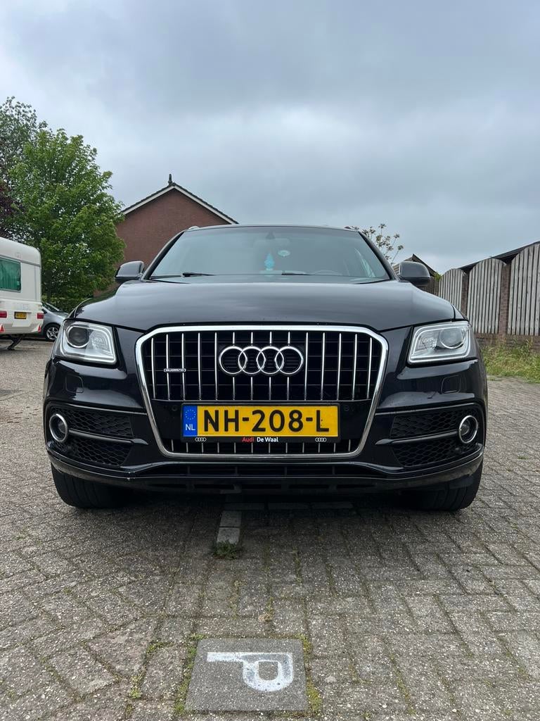 Audi Q5 2012 Zwart Vol optie panorama, Automaat, Euro 5, 450 kg, 4 cilinders
