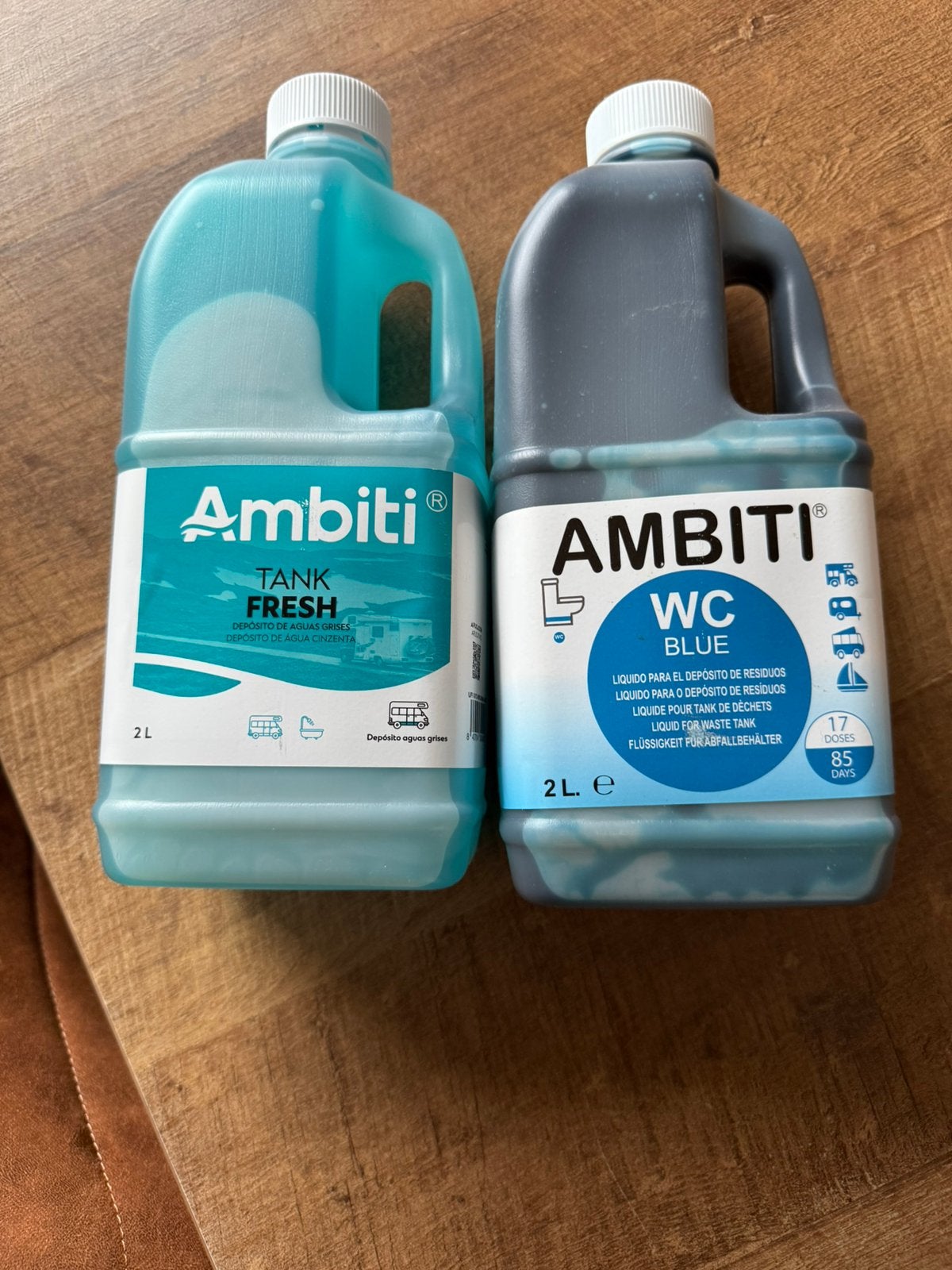 2 x 2 liter toilet en/of tank vloeistof te koop., Ophalen, Nieuw