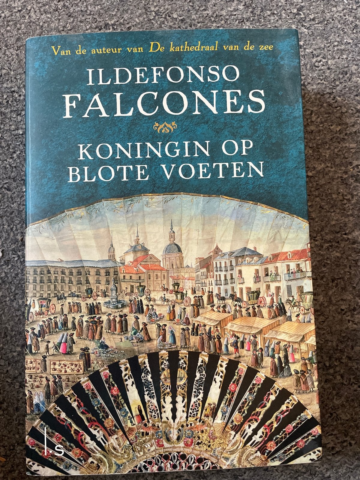 Koningin op blote voeten - Ildefonso Falcones, Ophalen of Verzenden, Zo goed als nieuw