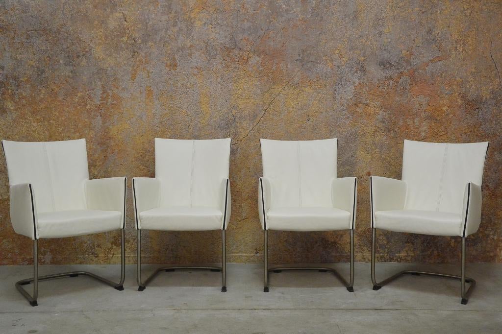 IZG Staat 4 witte leren Bert Plantagie Jones design stoelen, Wit, Ophalen of Verzenden, Zo goed als nieuw, Bert Plantagie