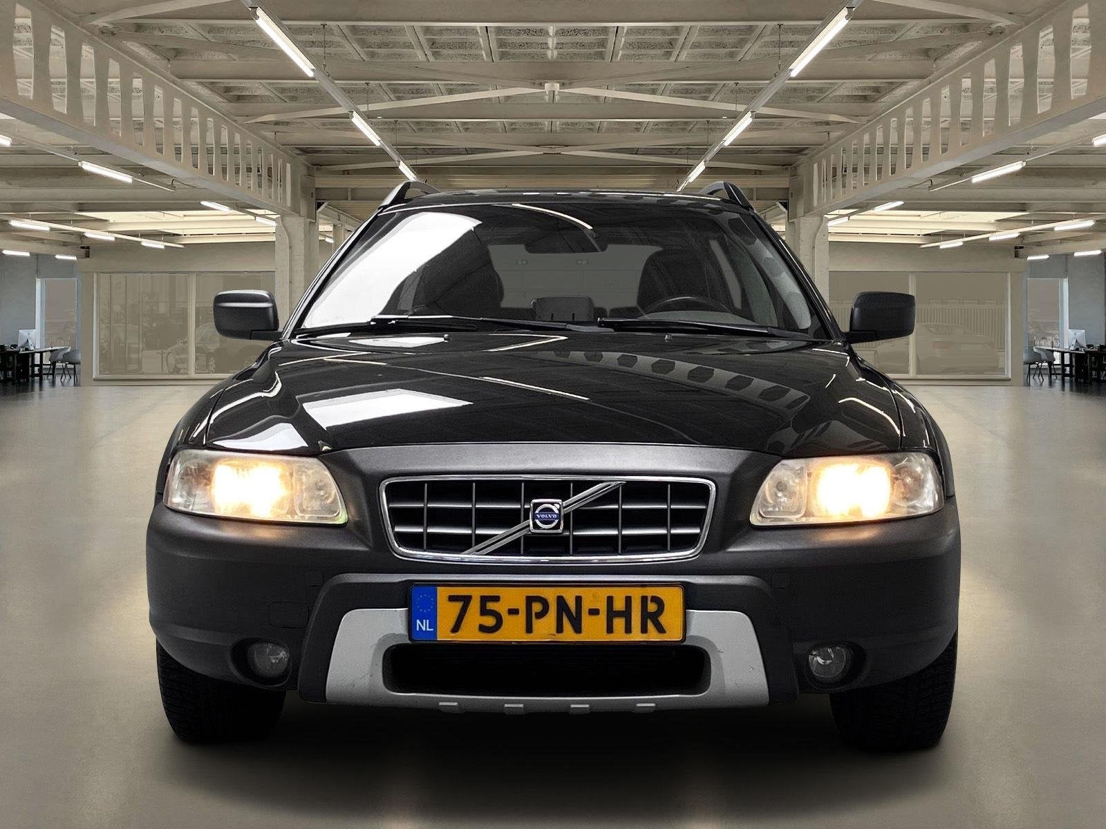Volvo XC70 2.5 T Summum trekhaak, 7 Persoons, leder interieu, Auto's, Volvo, Automaat, XC70, 209 pk, 102 €/maand
