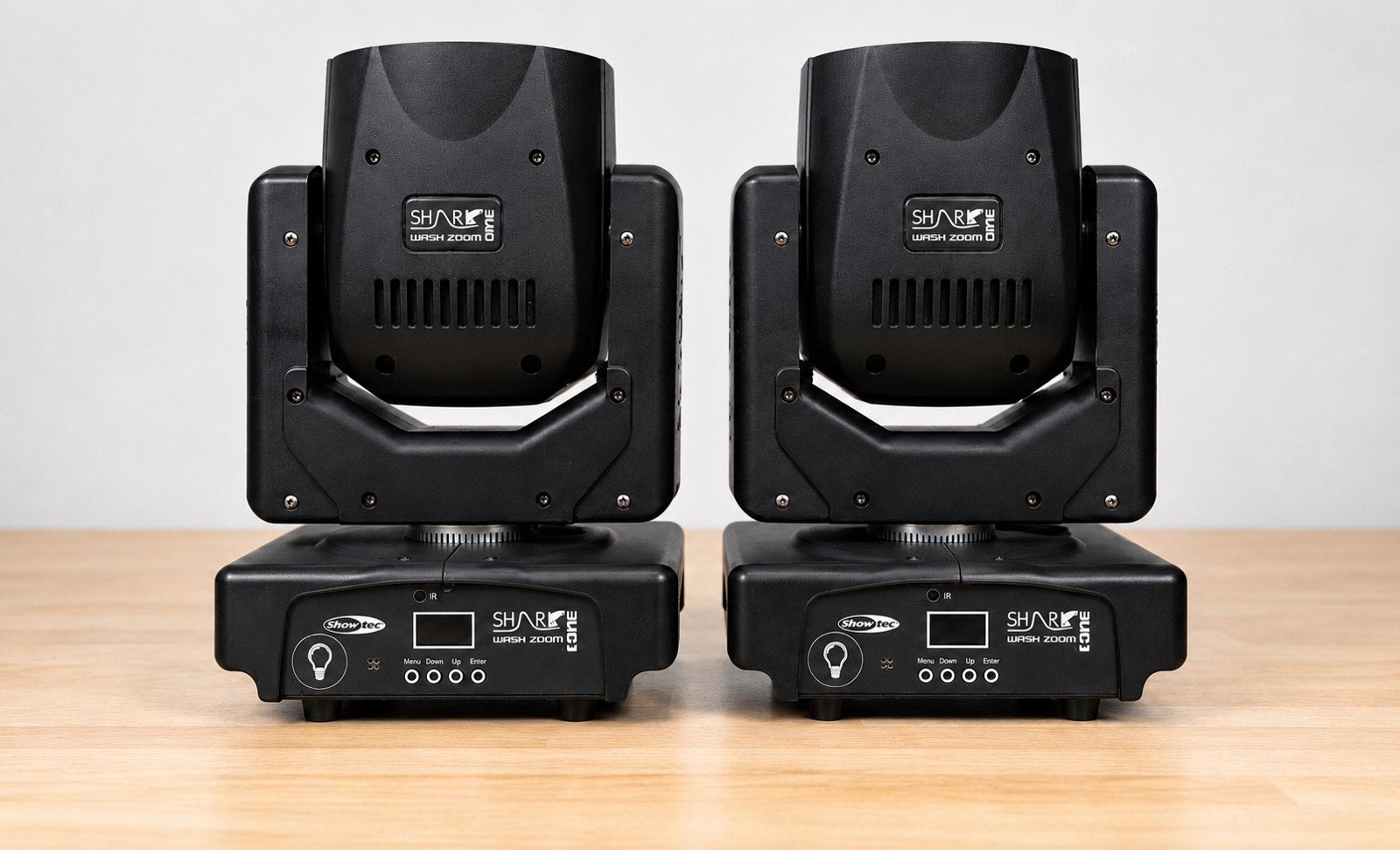 2x Showtec Shark ZOOM wash one (incl. flightcase), Ophalen of Verzenden, Zo goed als nieuw, Licht, Geluidgestuurd