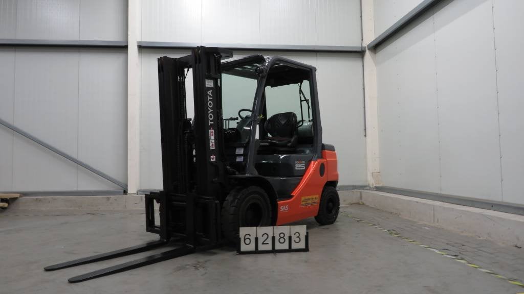 Toyota 02-8FGF25 (bj 2021), 2000 tot 3000 kg, LPG, Heftruck, Toyota