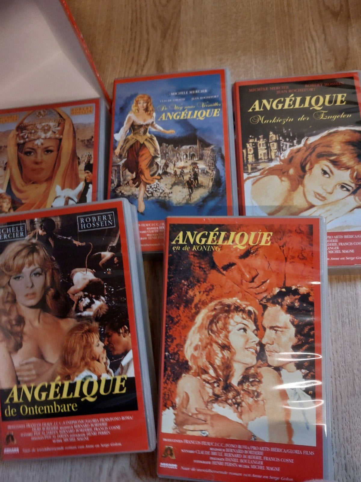 Angelique VHS box videobanden, Alle leeftijden, Ophalen of Verzenden, Gebruikt