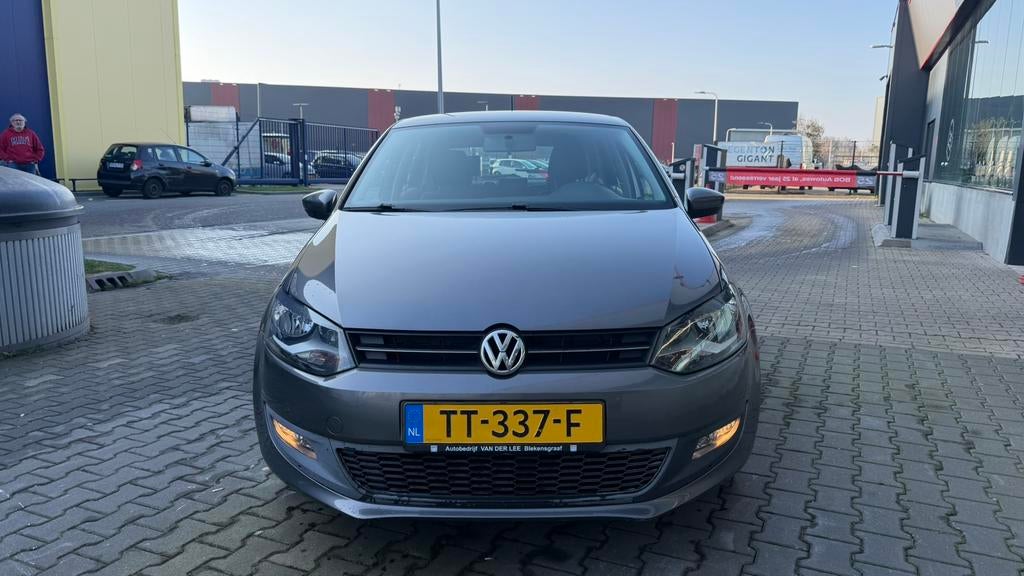 Volkswagen Polo 1.4 16V FSI 63KW 2010 Grijs Nap Cruise Airco, Voorwielaandrijving, 970 kg, 40 €/maand, 4 cilinders