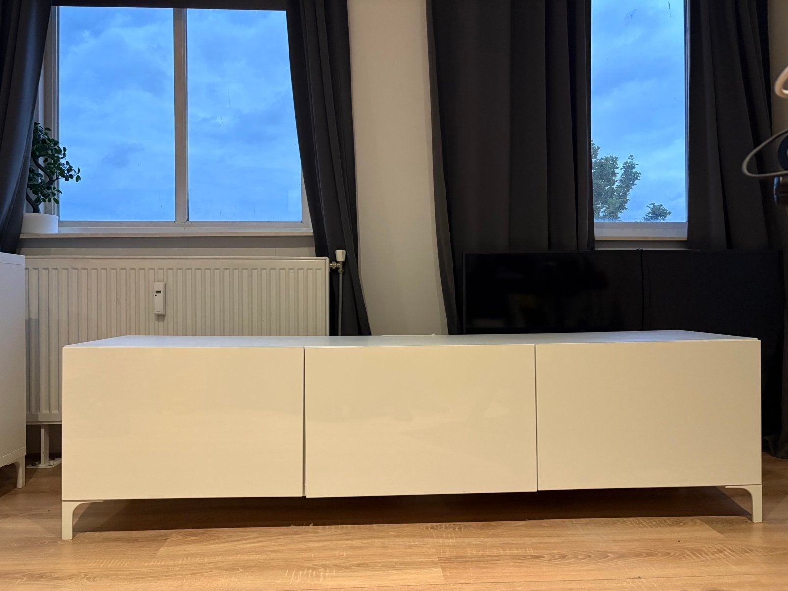BESTA TV bench, white, 180x40x38 cm (TV Meubel), Ophalen, Minder dan 50 cm, Gebruikt, Minder dan 100 cm