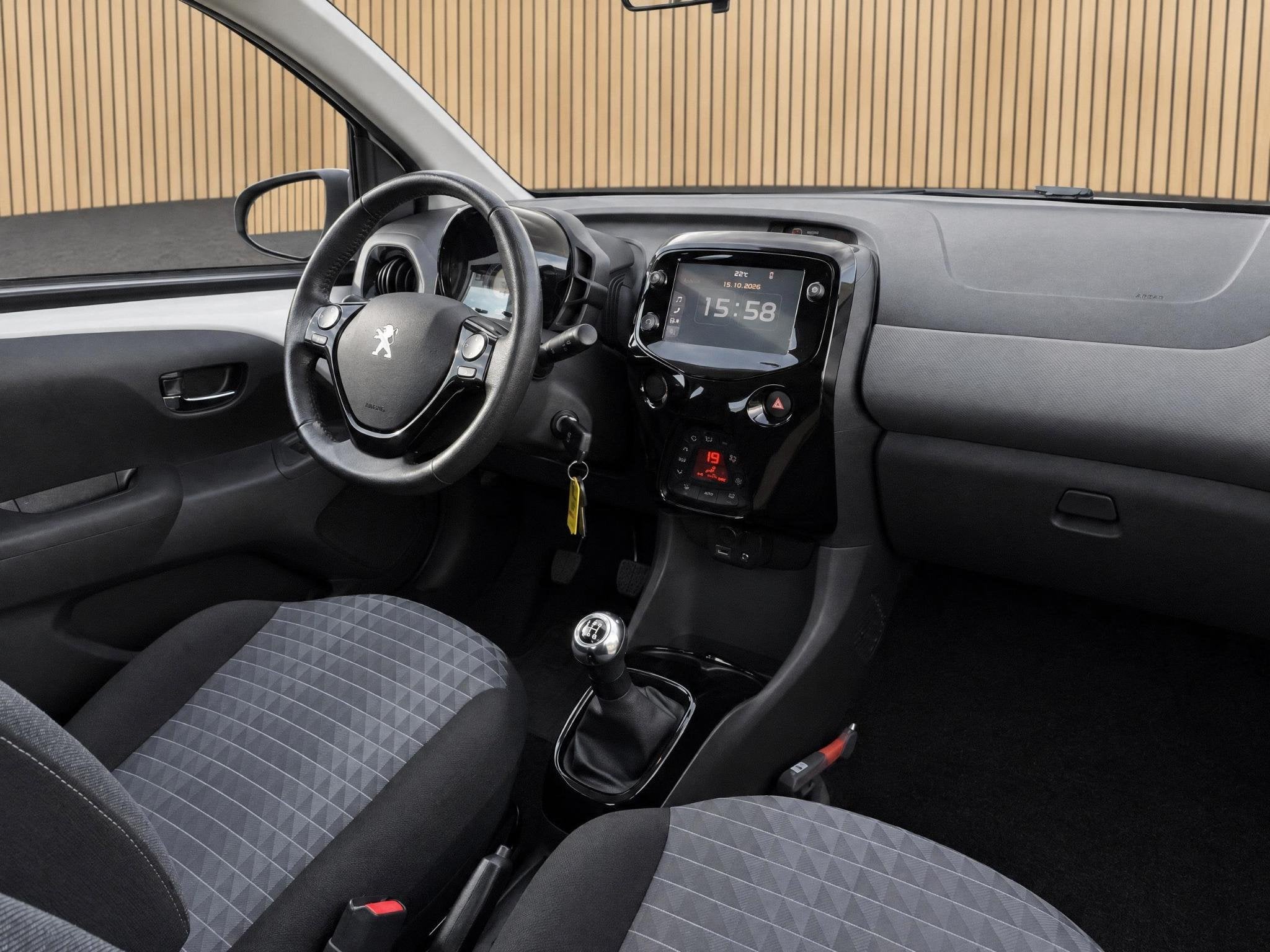 Peugeot 108 1.0 e-VTi Allure | Camera/Carplay/Android/Climat, Auto's, Voorwielaandrijving, 12 maanden, Stof, Gebruikt