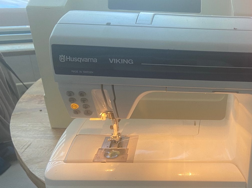 Naaimachine Husqvarna Viking, Hobby en Vrije tijd, Naaimachines en Toebehoren, Ophalen, Zo goed als nieuw, Naaimachine, Husqvarna