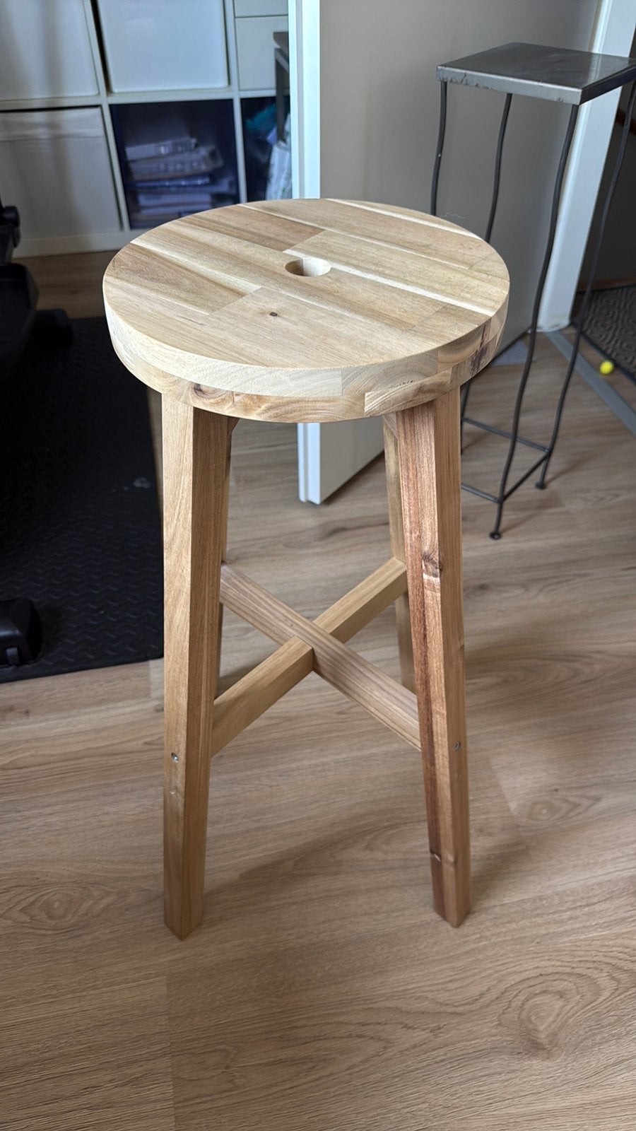 Skogsta hoge kruk ikea, Ophalen, Rond, Zo goed als nieuw, Minder dan 100 cm