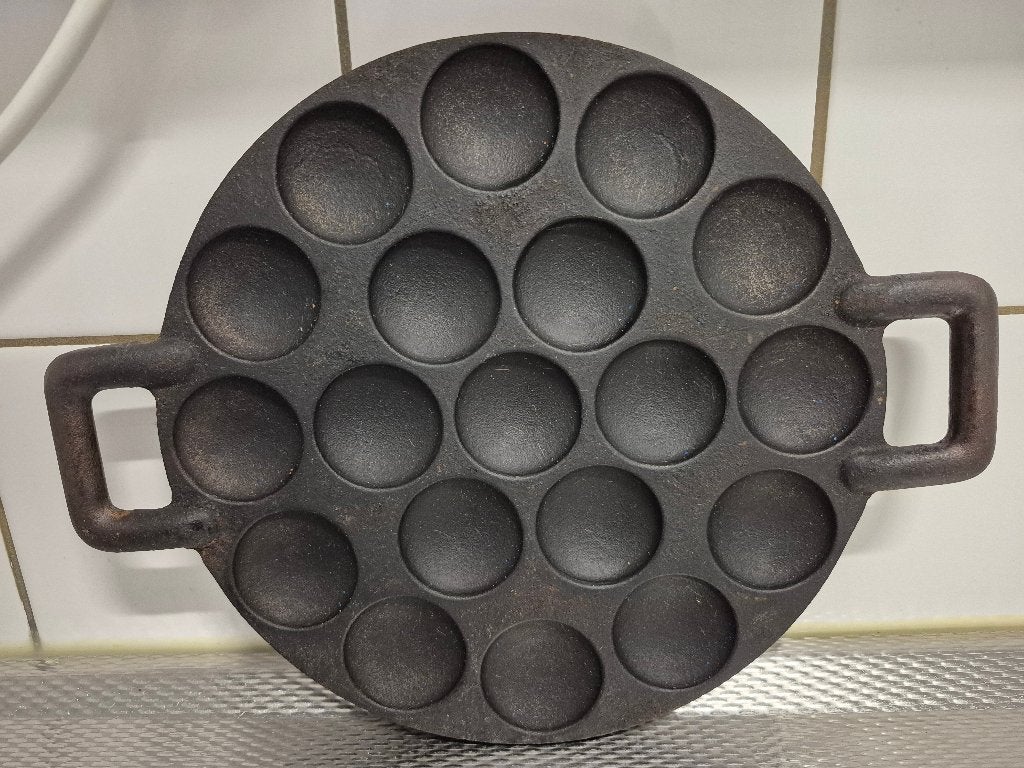 poffertjesplaat (Gereserveerd), Ophalen of Verzenden, Gebruikt, Gietijzer, Overige typen