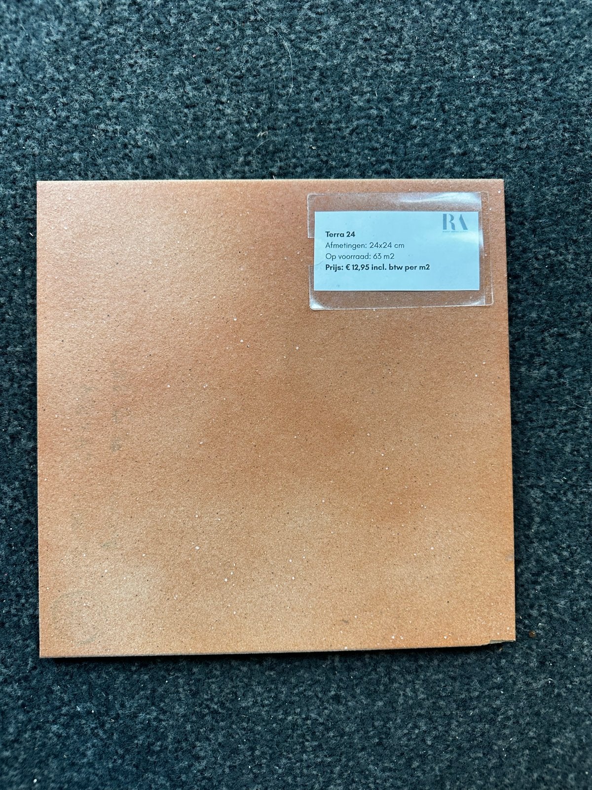 Terra tegel 24x24 cm - Restpartij 63 m2, Ophalen, Nieuw, 20 tot 40 cm, 10 m² of meer