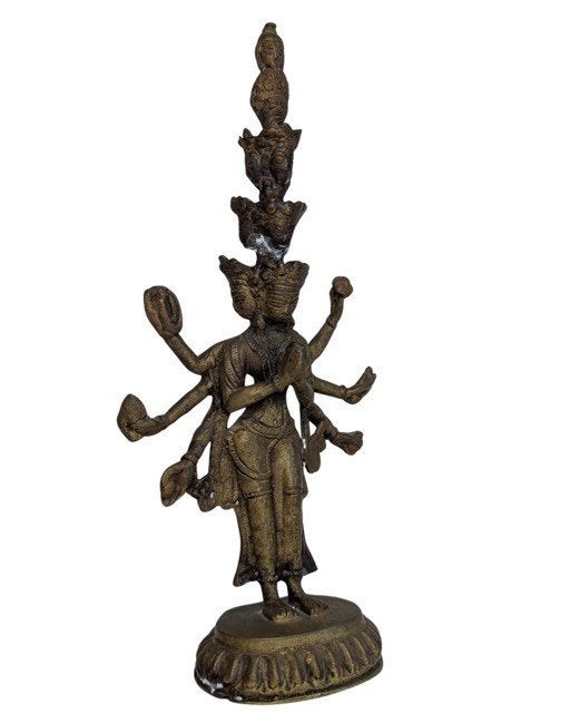 Bronzen Avalokiteshvara beeld met elf hoofden – 054, Gebruikt, Ophalen of Verzenden, 30 cm, Goud