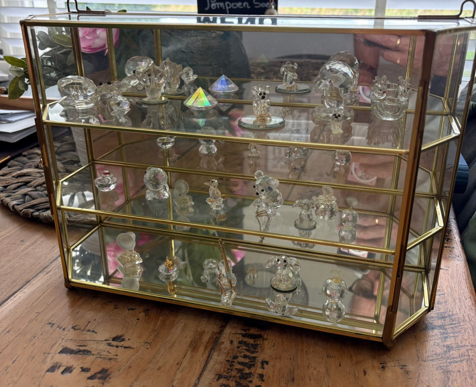 Vitrine kastje met Swarovski, Ophalen, Zo goed als nieuw, Figuurtje