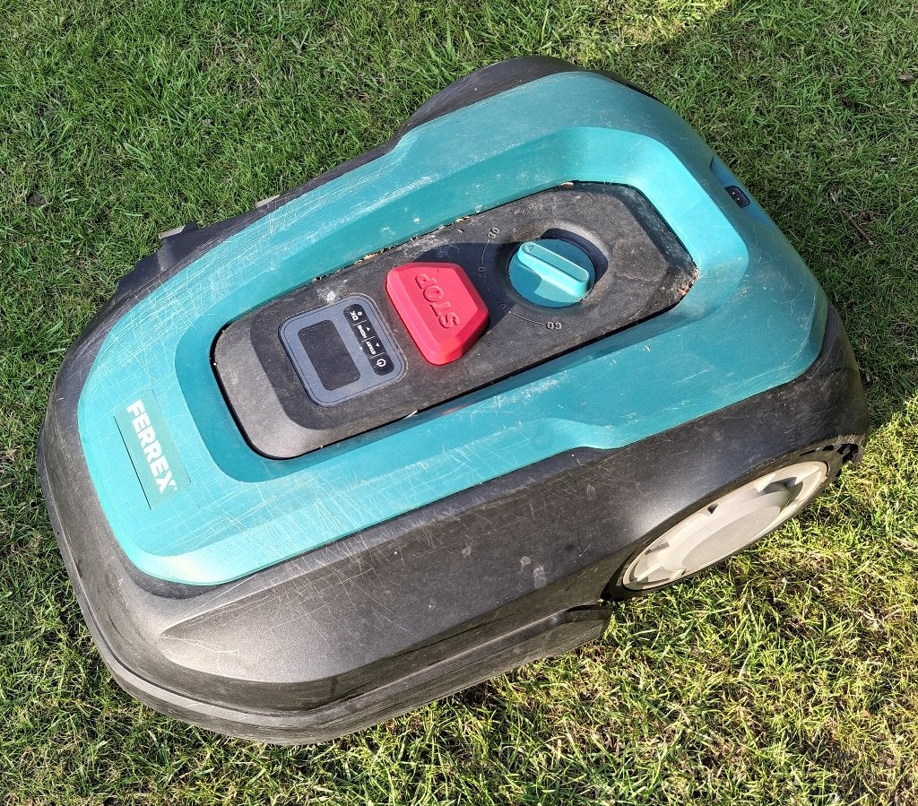 Ferrex Robot Maaier, Tuin en Terras, Robotmaaiers, Ophalen of Verzenden, Gebruikt, Minder dan 20 cm, Met regensensor