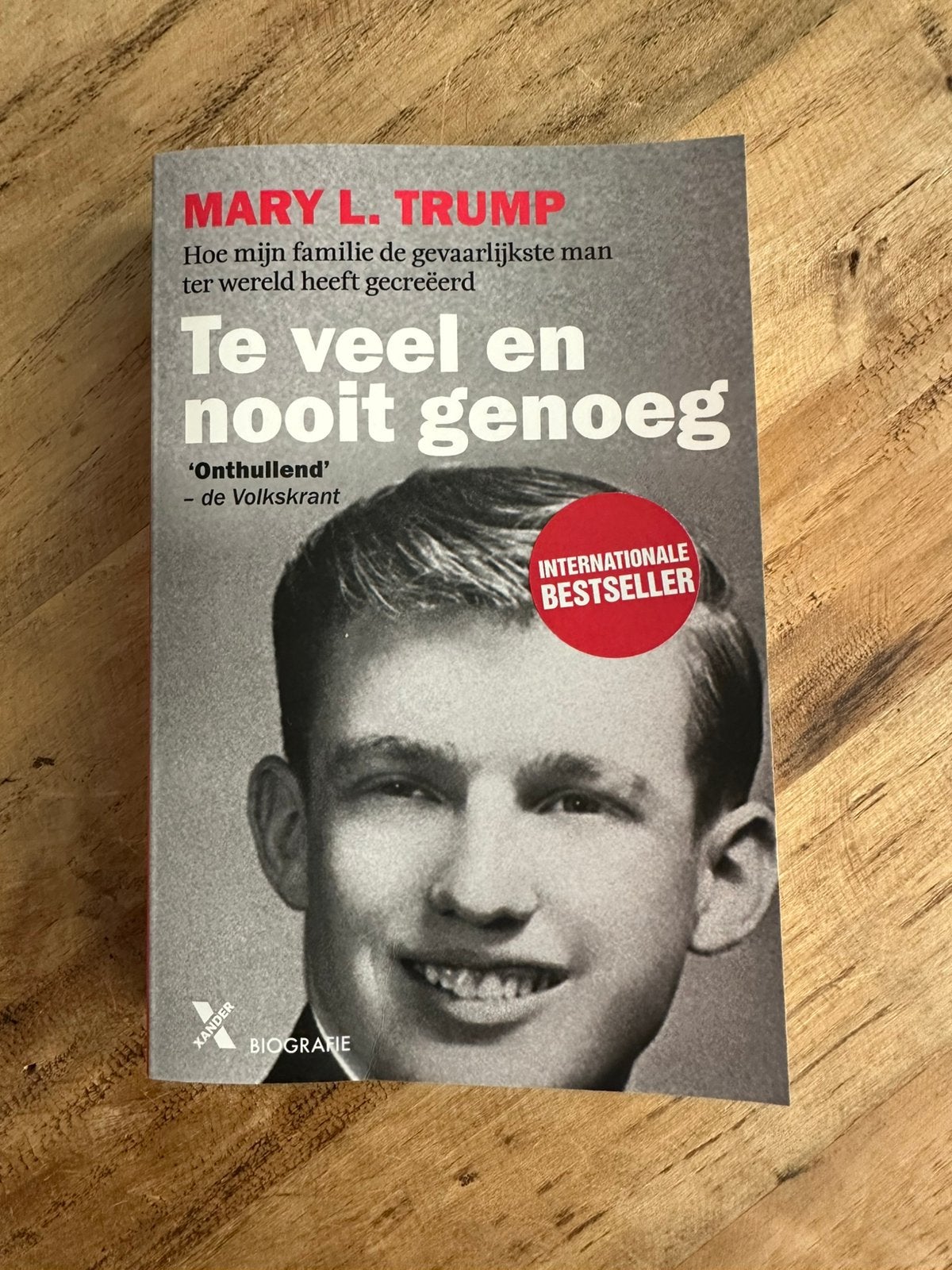 Te veel en nooit genoeg - Mary L. Trump (over Donald Trump), Ophalen of Verzenden, Zo goed als nieuw, Politiek